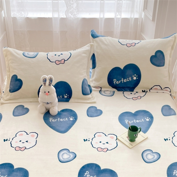 91家纺网 家纺一手货源 找家纺 梦舒羽 2025新款冬季牛奶绒枕套加厚加绒亲肤柔软枕芯套 爱心兔