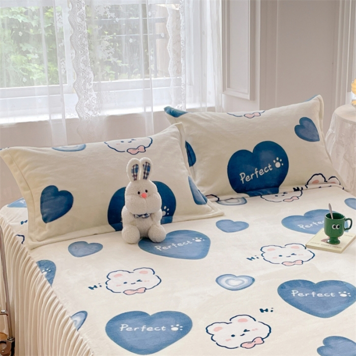 91家纺网 家纺一手货源 找家纺 梦舒羽 2025新款冬季牛奶绒枕套加厚加绒亲肤柔软枕芯套 爱心兔