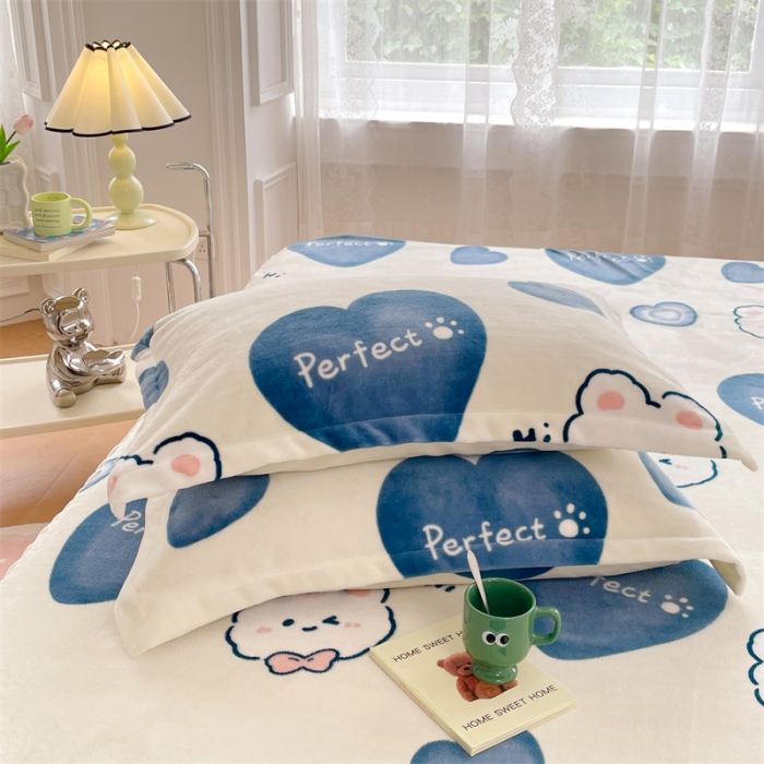 91家纺网 家纺一手货源 找家纺 梦舒羽 2025新款冬季牛奶绒枕套加厚加绒亲肤柔软枕芯套 爱心兔