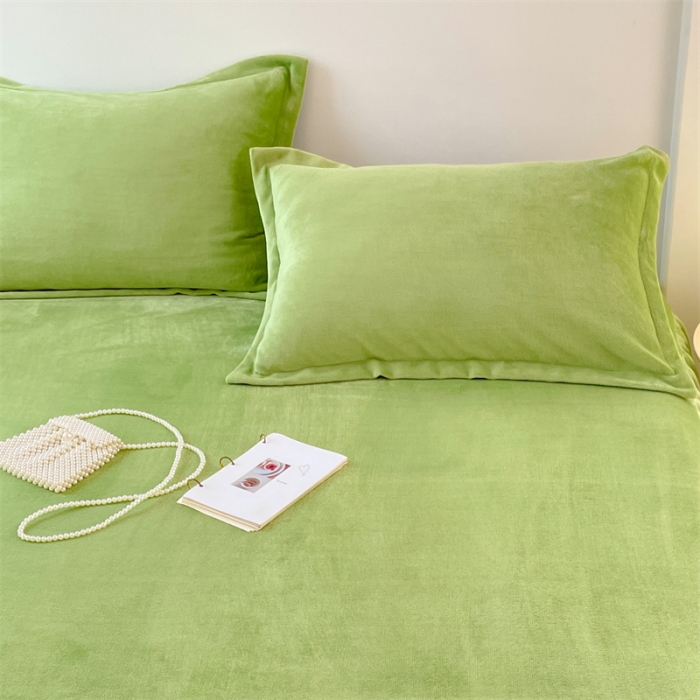 91家纺网 家纺一手货源 找家纺 梦舒羽 2025新款冬季牛奶绒枕套加厚加绒亲肤柔软枕芯套 芥末绿