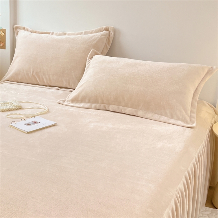 91家纺网 家纺一手货源 找家纺 梦舒羽 2025新款冬季牛奶绒枕套加厚加绒亲肤柔软枕芯套 米黄