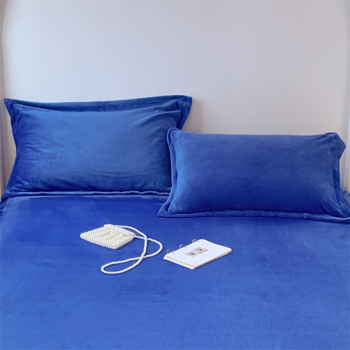91家纺网 家纺一手货源 找家纺 梦舒羽 2025新款冬季牛奶绒枕套加厚加绒亲肤柔软枕芯套 深海蓝
