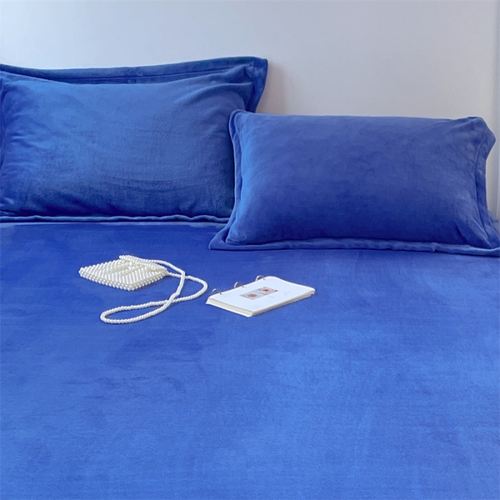 91家纺网 家纺一手货源 找家纺 梦舒羽 2025新款冬季牛奶绒枕套加厚加绒亲肤柔软枕芯套 深海蓝