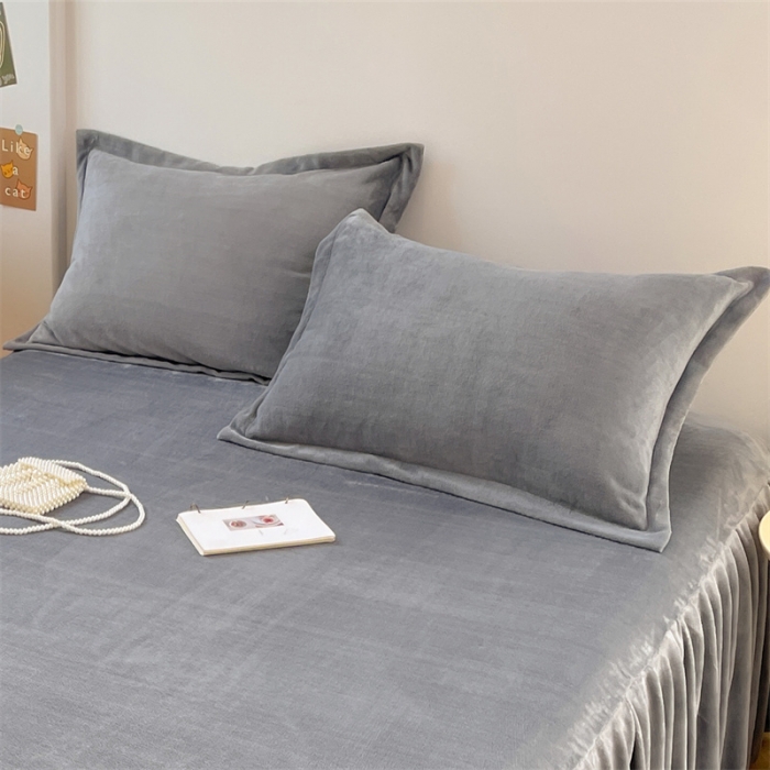 91家纺网 家纺一手货源 找家纺 梦舒羽 2025新款冬季牛奶绒枕套加厚加绒亲肤柔软枕芯套 银优灰
