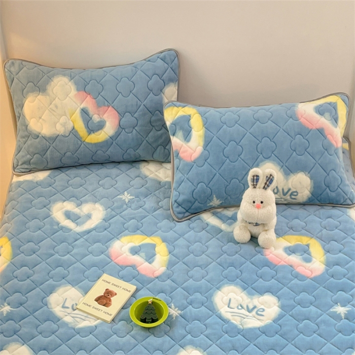 91家纺网 家纺一手货源 找家纺 梦舒羽 2025新款冬季牛奶绒夹棉加厚加绒亲肤柔软枕芯套 爱意浓浓