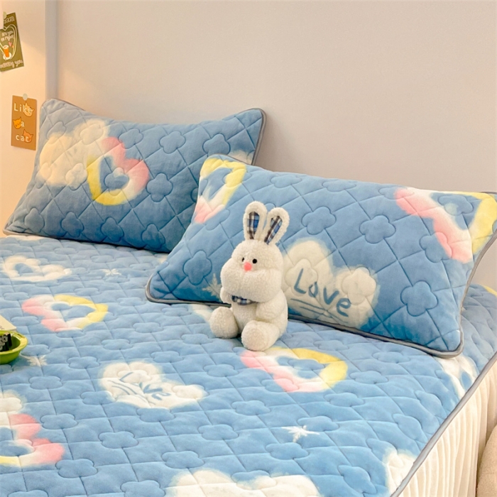 91家纺网 家纺一手货源 找家纺 梦舒羽 2025新款冬季牛奶绒夹棉加厚加绒亲肤柔软枕芯套 爱意浓浓