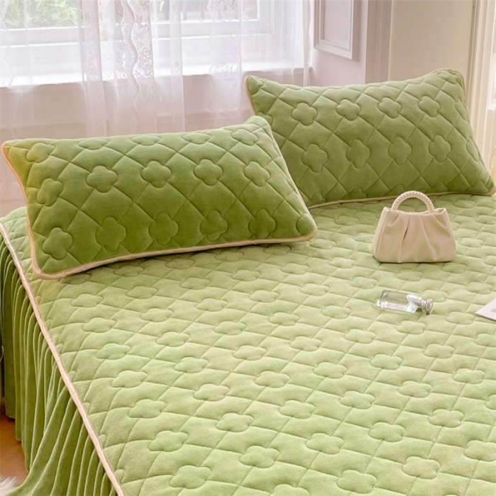 91家纺网 家纺一手货源 找家纺 梦舒羽 2025新款冬季牛奶绒夹棉加厚加绒亲肤柔软枕芯套 芥末绿