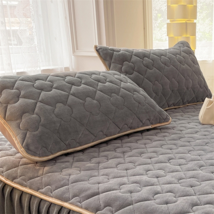 91家纺网 家纺一手货源 找家纺 梦舒羽 2025新款冬季牛奶绒夹棉加厚加绒亲肤柔软枕芯套 银优灰