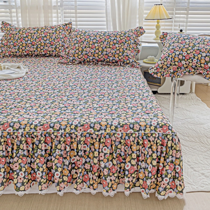 91家纺网 家纺一手货源 找家纺 罗艺轩 2024新款全棉花边床笠式夹棉床裙三件套波塞尔庄园花海