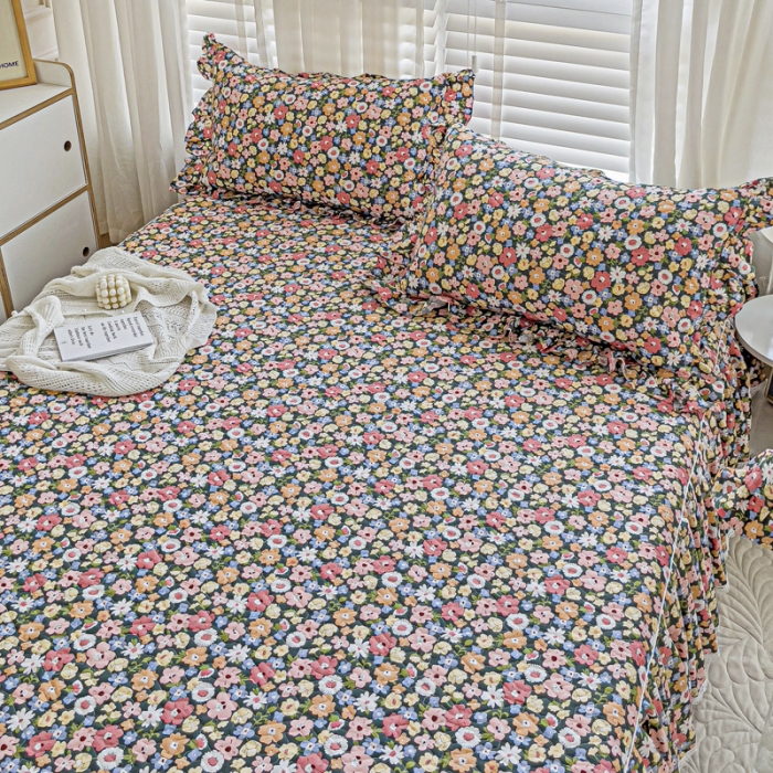 91家纺网 家纺一手货源 找家纺 罗艺轩 2024新款全棉花边床笠式夹棉床裙三件套波塞尔庄园花海