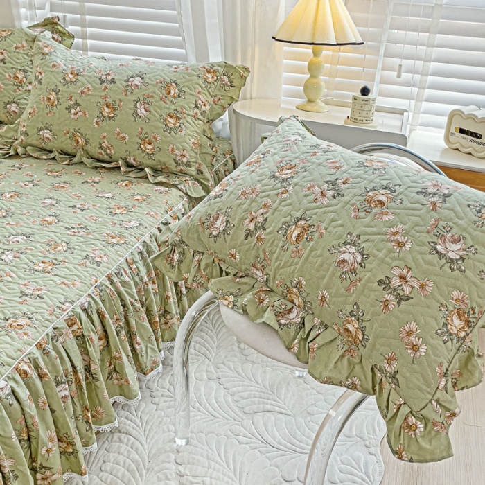 91家纺网 家纺一手货源 找家纺 罗艺轩 2024新款全棉花边床笠式夹棉床裙三件套波塞尔庄园花枝雅韵