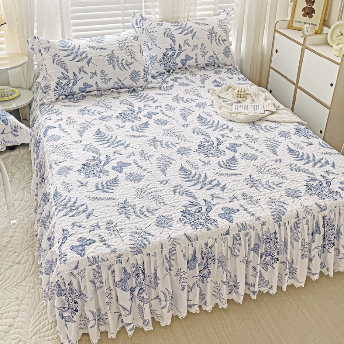 91家纺网 家纺一手货源 找家纺 罗艺轩 2024新款全棉花边床笠式夹棉床裙三件套波塞尔庄园蓝羽