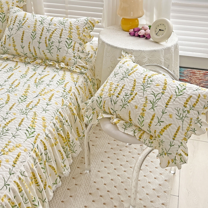 91家纺网 家纺一手货源 找家纺 罗艺轩 2024新款全棉花边床笠式夹棉床裙三件套波赛尔庄园-飘絮