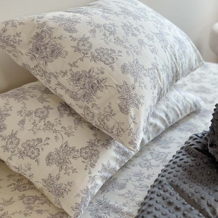 91家纺网 家纺一手货源 找家纺 星期八 2023新款复古碎花全棉豆豆春秋被四件套 白山茶