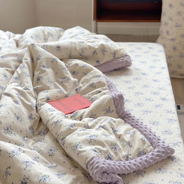 91家纺网 家纺一手货源 找家纺 星期八 2023新款复古碎花全棉豆豆春秋被四件套 风信子