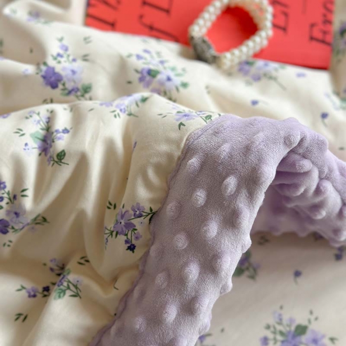 91家纺网 家纺一手货源 找家纺 星期八 2023新款复古碎花全棉豆豆春秋被四件套 风信子