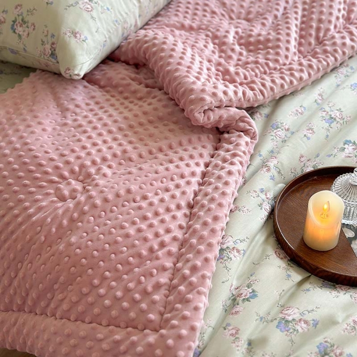 91家纺网 家纺一手货源 找家纺 星期八 2023新款复古碎花全棉豆豆春秋被四件套 花丛