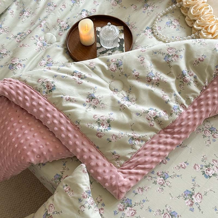 91家纺网 家纺一手货源 找家纺 星期八 2023新款复古碎花全棉豆豆春秋被四件套 花丛