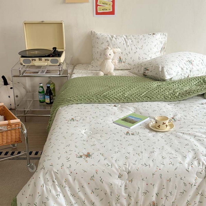 91家纺网 家纺一手货源 找家纺 星期八 2023新款复古碎花全棉豆豆春秋被四件套 精灵兔