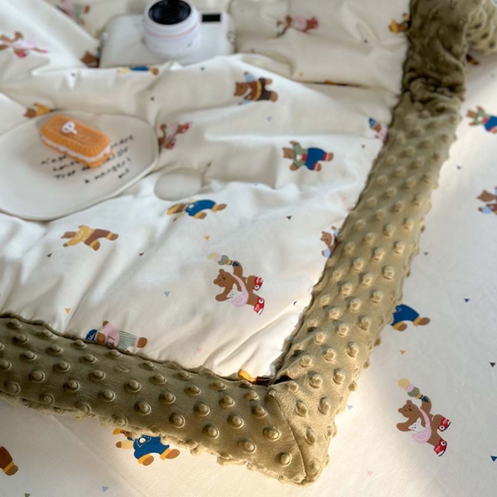 91家纺网 家纺一手货源 找家纺 星期八 2023新款复古碎花全棉豆豆春秋被四件套 可爱熊