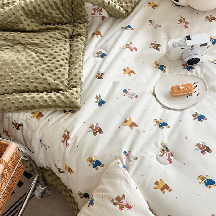 91家纺网 家纺一手货源 找家纺 星期八 2023新款复古碎花全棉豆豆春秋被四件套 可爱熊