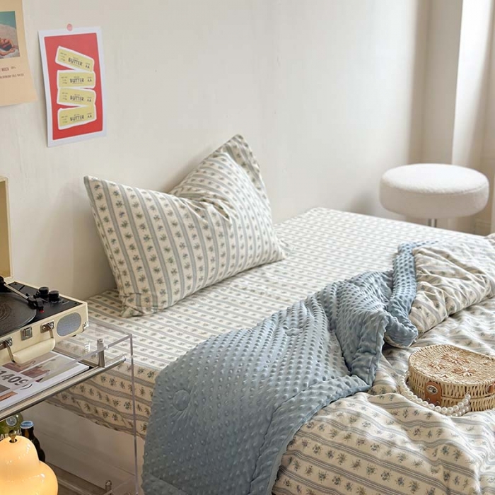 91家纺网 家纺一手货源 找家纺 星期八 2023新款复古碎花全棉豆豆春秋被四件套 可可庄园