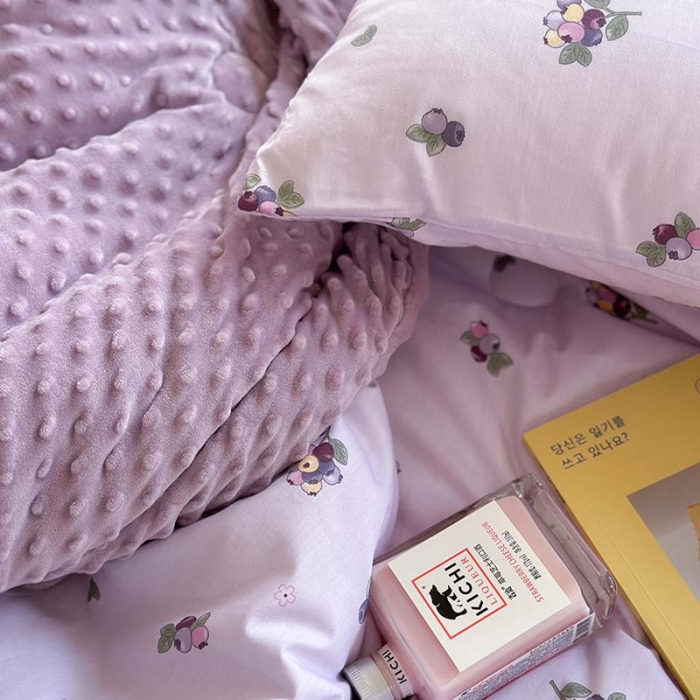 91家纺网 家纺一手货源 找家纺 星期八 2023新款复古碎花全棉豆豆春秋被四件套 蓝莓