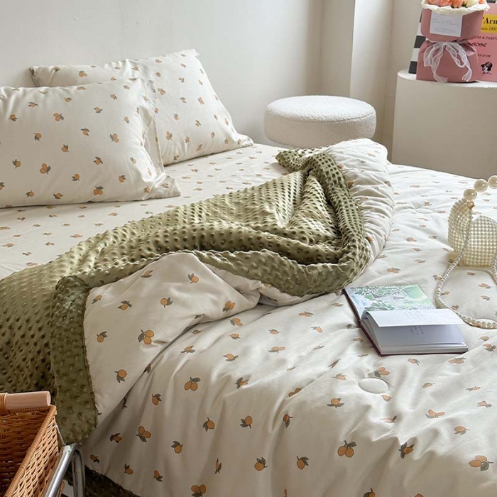 91家纺网 家纺一手货源 找家纺 星期八 2023新款复古碎花全棉豆豆春秋被四件套 小枇杷