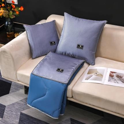 91家纺网 家纺一手货源 找家纺 伊可爱抱枕被 2023新款天丝凉感提花多针抱枕被 千鸟格-雪青紫