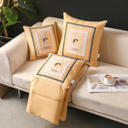 91家纺网 家纺一手货源 找家纺 (总) 伊可爱抱枕被 2023新款蕾丝贴绣加卡通烫印多功能抱枕被