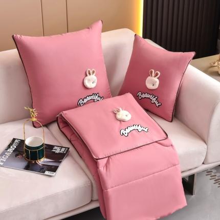 91家纺网 家纺一手货源 找家纺 (总) 伊可爱抱枕被 2023新款立体卡通磨毛亲肤抱枕被-兔茸茸系列