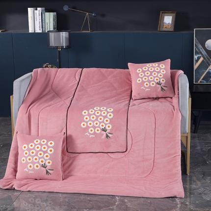 伊可爱抱枕被 2023新款牛奶绒绣花抱枕被 花之恋-粉色