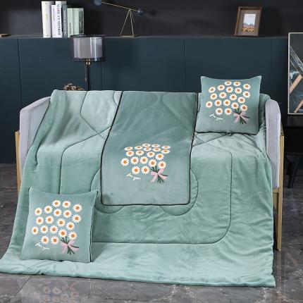 伊可爱抱枕被 2023新款牛奶绒绣花抱枕被 花之恋-绿色