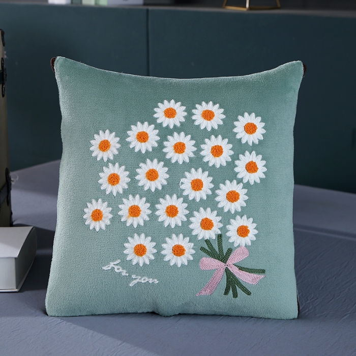 91家纺网 家纺一手货源 找家纺 伊可爱抱枕被 2023新款牛奶绒绣花抱枕被 花之恋-绿色