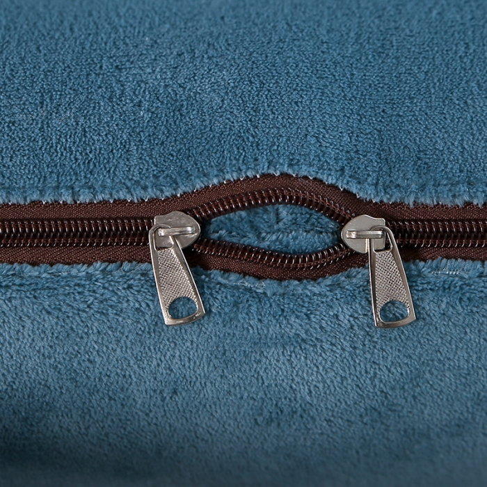 91家纺网 家纺一手货源 找家纺 伊可爱抱枕被 2023新款牛奶绒绣花抱枕被 花之恋-天空蓝