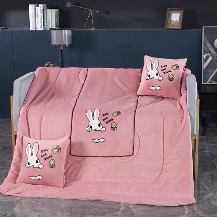 伊可爱抱枕被 2023新款牛奶绒绣花抱枕被 幸运兔-粉