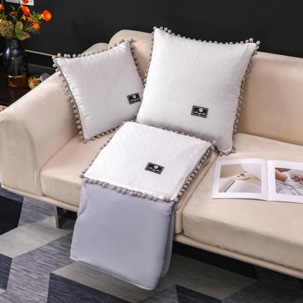 91家纺网 家纺一手货源 找家纺 (总) 伊可爱抱枕被 2023新款全棉色织小提花小清新多针抱枕被