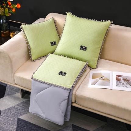 91家纺网 家纺一手货源 找家纺 (总) 伊可爱抱枕被 2023新款全棉色织小提花小清新多针抱枕被