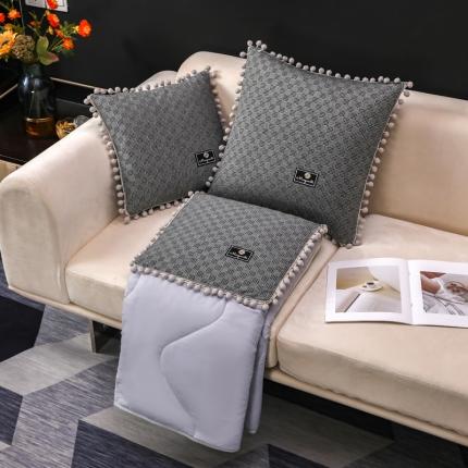 91家纺网 家纺一手货源 找家纺 (总) 伊可爱抱枕被 2023新款全棉色织小提花小清新多针抱枕被