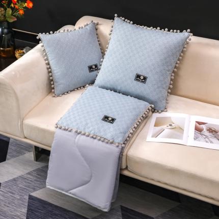 91家纺网 家纺一手货源 找家纺 (总) 伊可爱抱枕被 2023新款全棉色织小提花小清新多针抱枕被