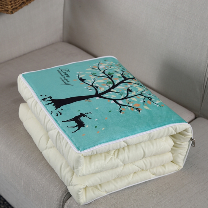 91家纺网 家纺一手货源 找家纺 伊可爱抱枕被 2023新款水晶超柔磨毛四季多针抱枕被 乐园