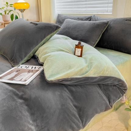 91家纺网 家纺一手货源 找家纺 首尔 2023新款无印风牛奶绒单品系列 深灰拼绿