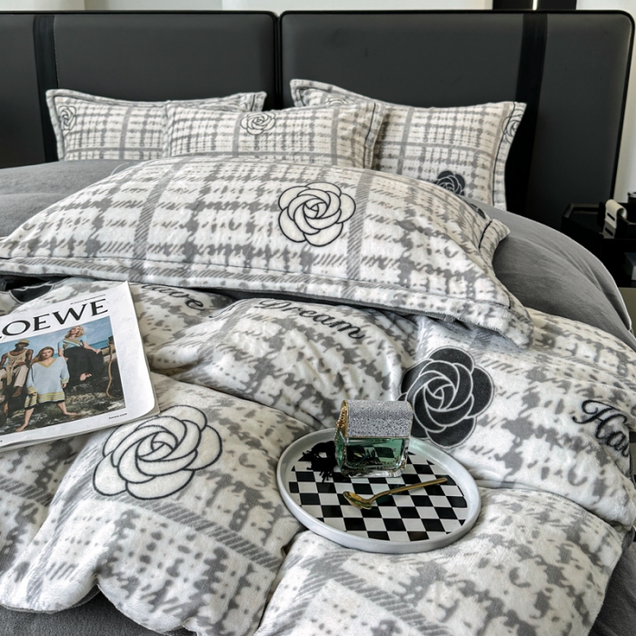 91家纺网 家纺一手货源 找家纺 耀达 2024新款轻奢加厚牛奶绒四件套 小香