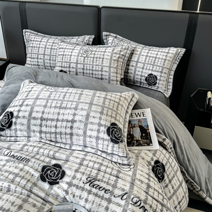 91家纺网 家纺一手货源 找家纺 耀达 2024新款轻奢加厚牛奶绒四件套 小香