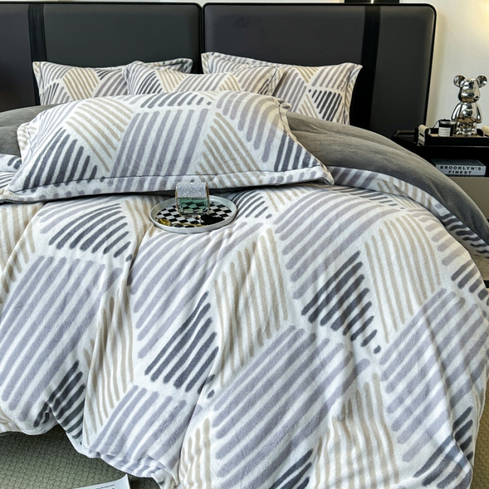 91家纺网 家纺一手货源 找家纺 耀达 2024新款轻奢加厚牛奶绒四件套 简约条纹