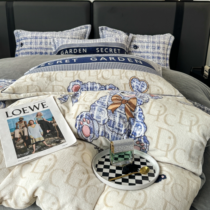 91家纺网 家纺一手货源 找家纺 耀达 2024新款轻奢加厚牛奶绒四件套 水晶熊