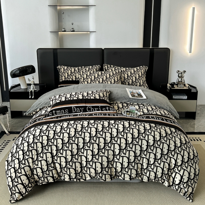 91家纺网 家纺一手货源 找家纺 耀达 2024新款轻奢加厚牛奶绒四件套 迪字母