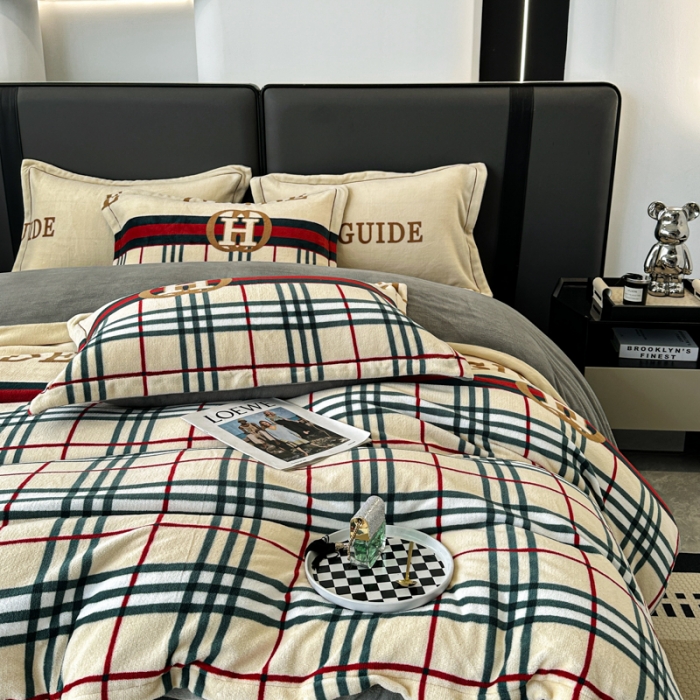 91家纺网 家纺一手货源 找家纺 耀达 2024新款轻奢加厚牛奶绒四件套 巴宝格