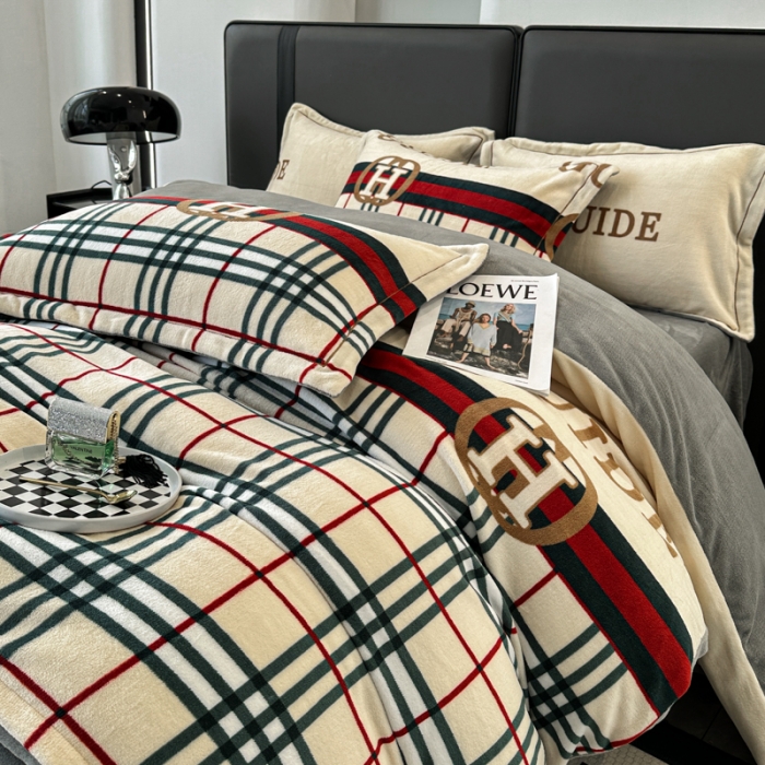 91家纺网 家纺一手货源 找家纺 耀达 2024新款轻奢加厚牛奶绒四件套 巴宝格