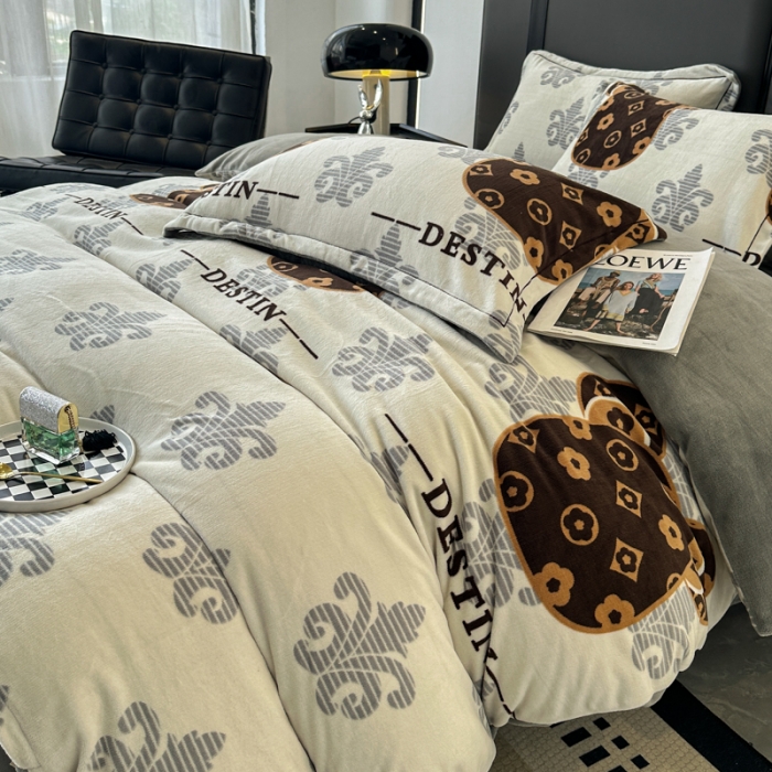 91家纺网 家纺一手货源 找家纺 耀达 2024新款轻奢加厚牛奶绒四件套 潮玩熊